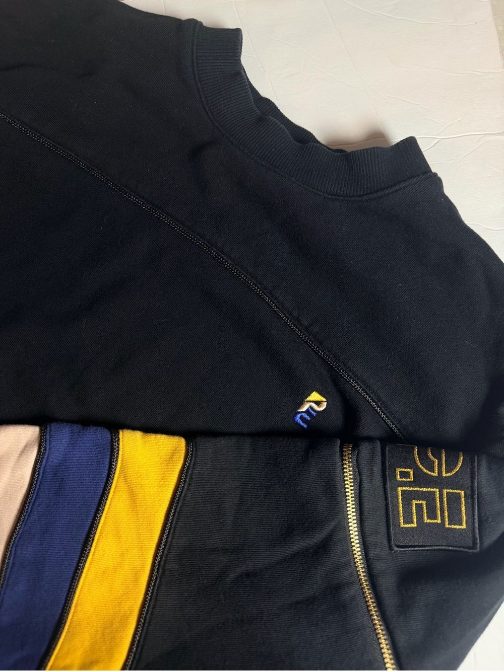 PE Nation Crewneck Sweatshirt with Zip Off Sleeves Small Black Stripes